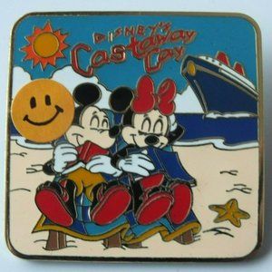 Disney Cruise Line Pin - Castaway Cay - Mickey & Minnie Mouse
